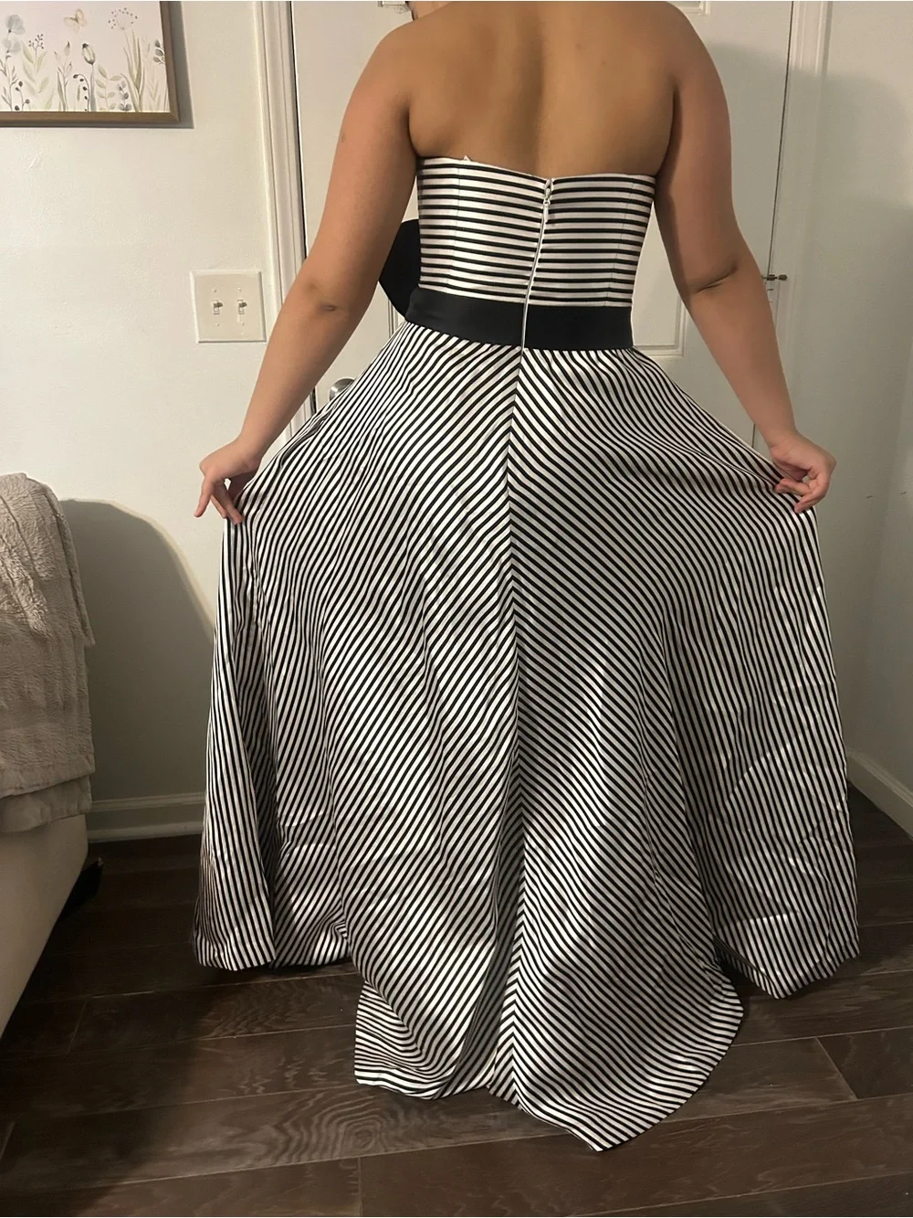 Halston Heritage Black & White Strapless A-Line Gown with Waist Bow - Picture 4 of 7